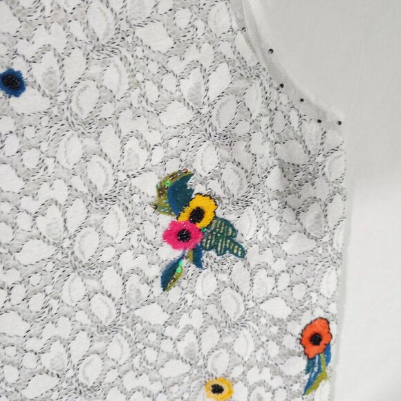 White Lace Floral Sleeveless Top Embroidered Maeve Macie Anthropologie Size 2 - Picture 3 of 12